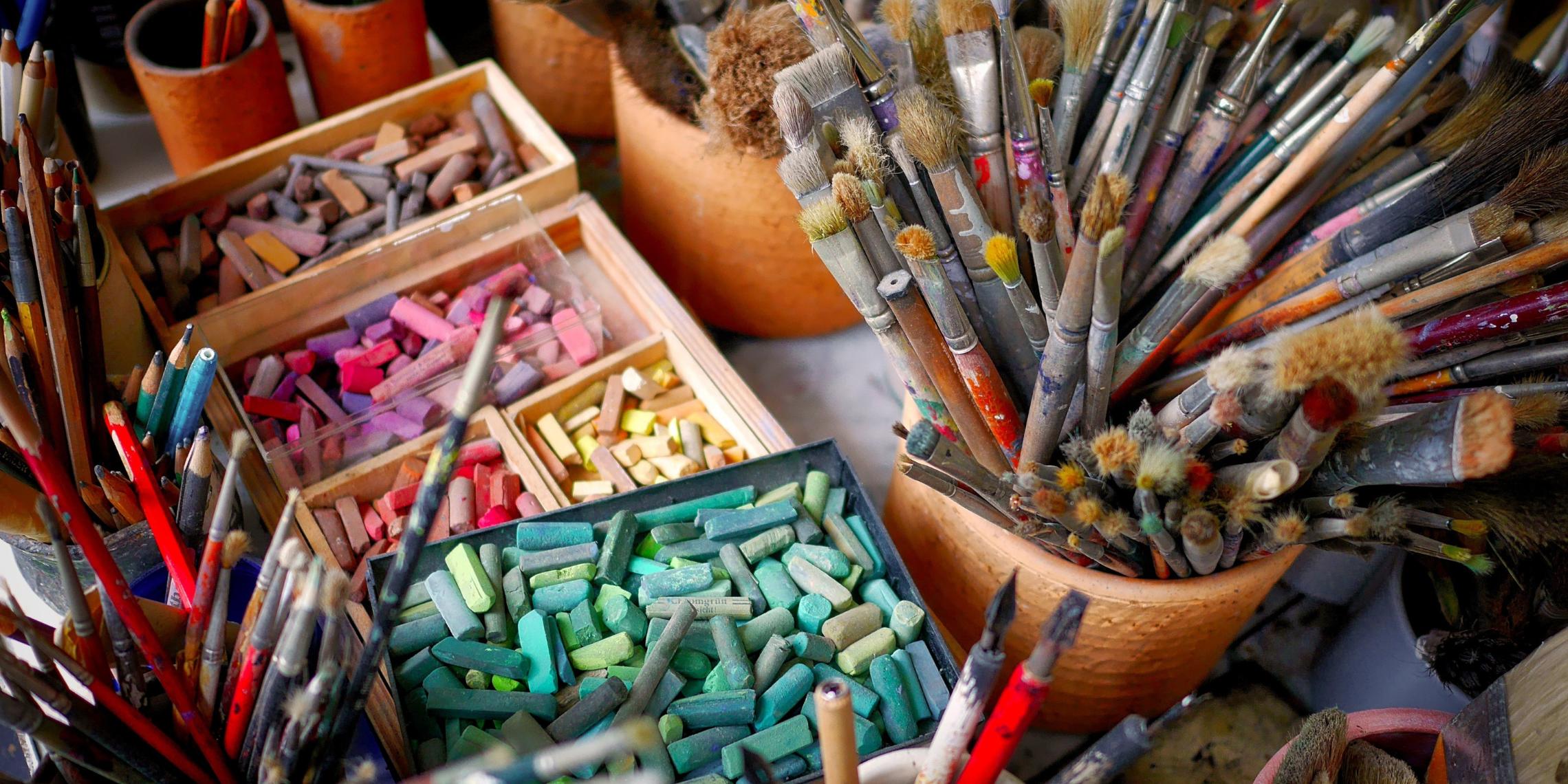 brushes-2927793