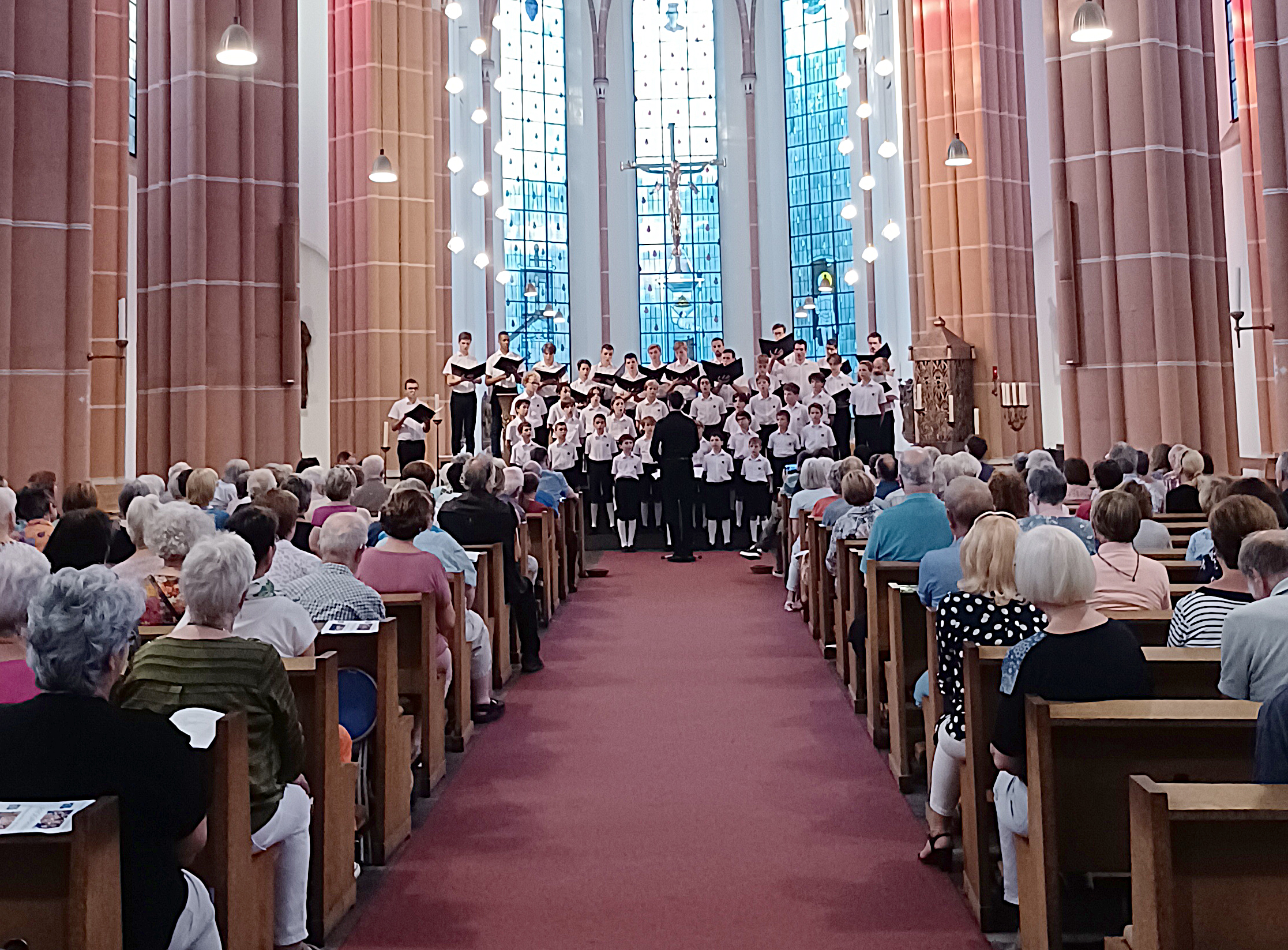 Konzert der Kathedralchöre aus Bordeaux in Herz Jesu Euskirchen